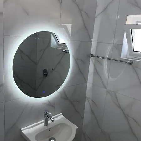 La Luna Apartament Ksamil